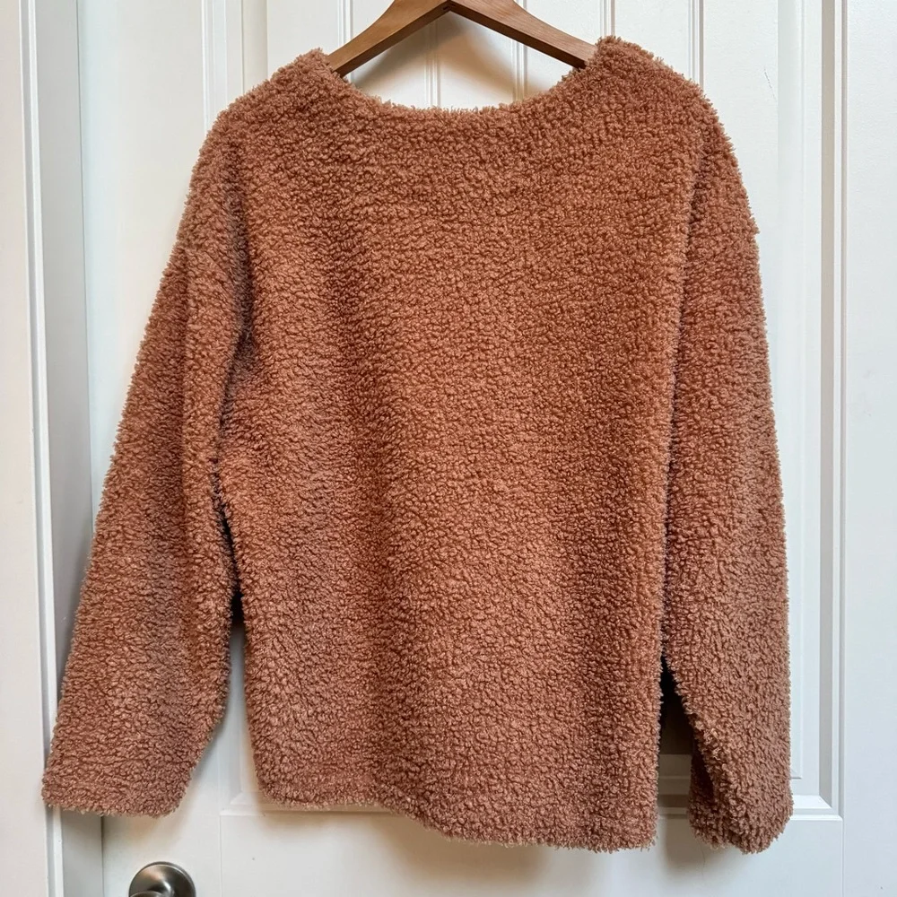 Uniqlo Burnt Peach Berber Fleece Crewneck Sweater. Size XL - Picture 2 of 6